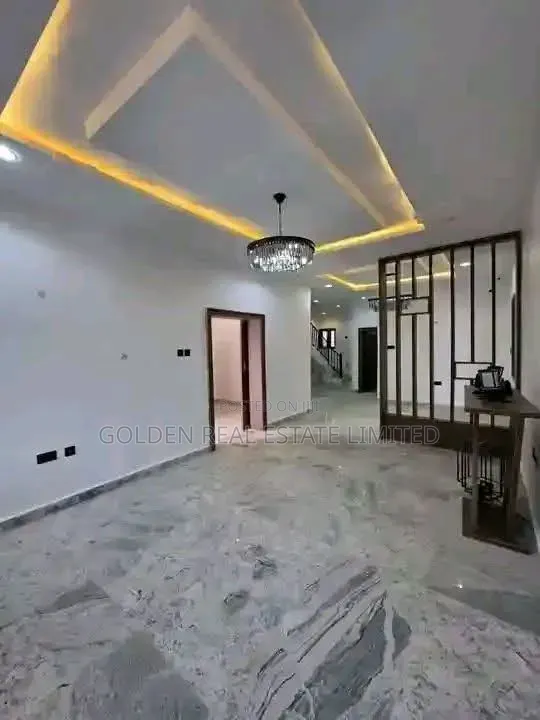 4bdrm Duplex in Apo Resettlement for sale in Apo Resettlement