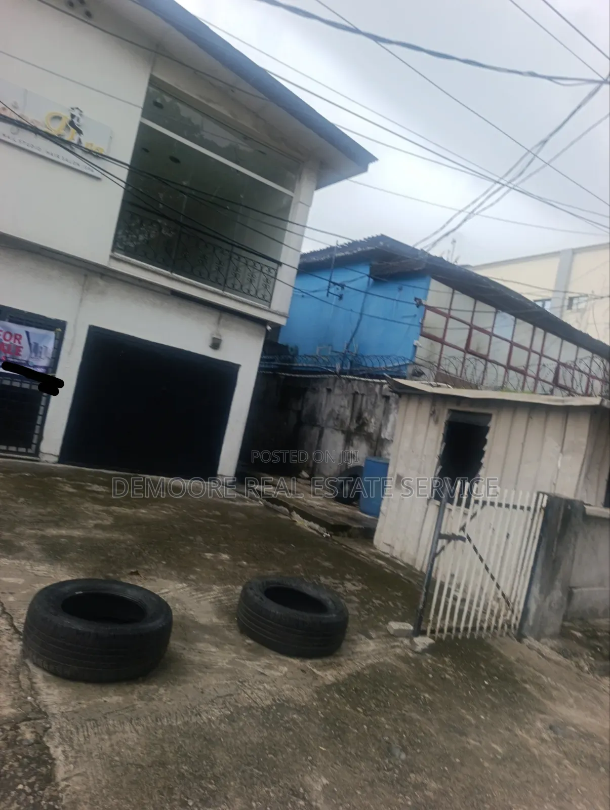 10bdrm Apartment in Awolowo Road, Falomo for sale in Falomo