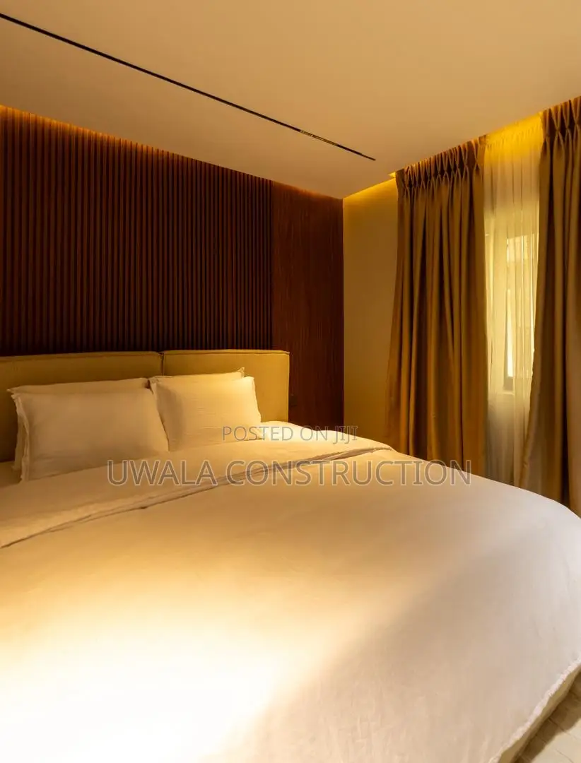 Premium 2-Bedroom Luxury Short-Let With Ps5 Workstation in Kiami