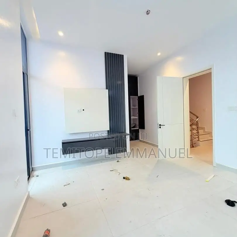 Furnished 4bdrm Duplex in Adeniyi Jones for sale in Adeniyi Jones
