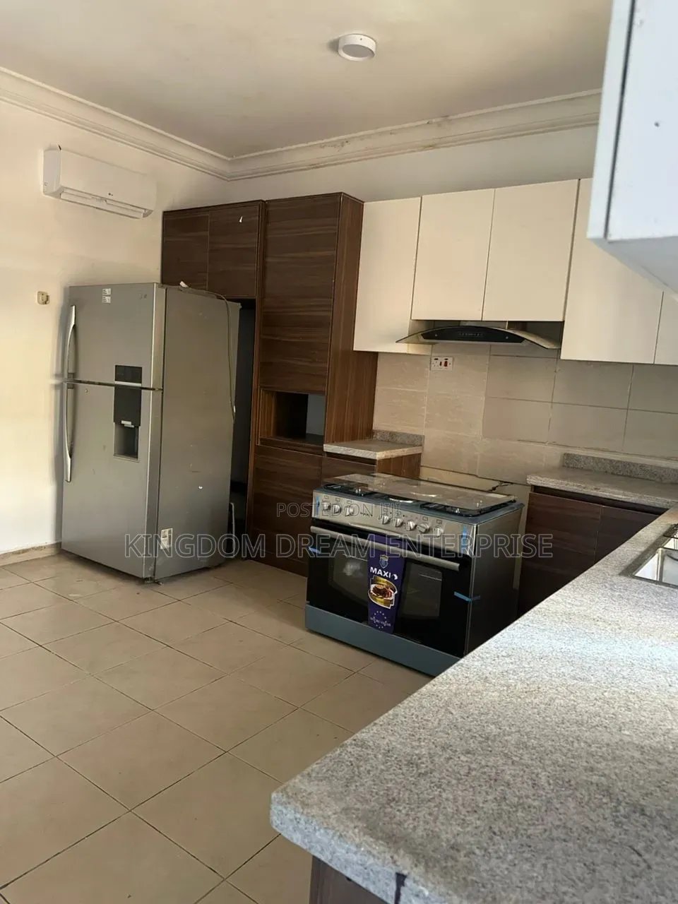 3bdrm Apartment in Oniru Victoria, Adeniyi Jones for rent in Adeniyi Jones