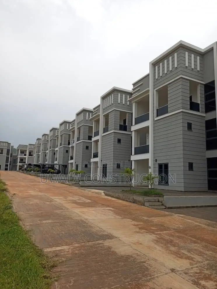 5bdrm Duplex in Kado for sale in Kado