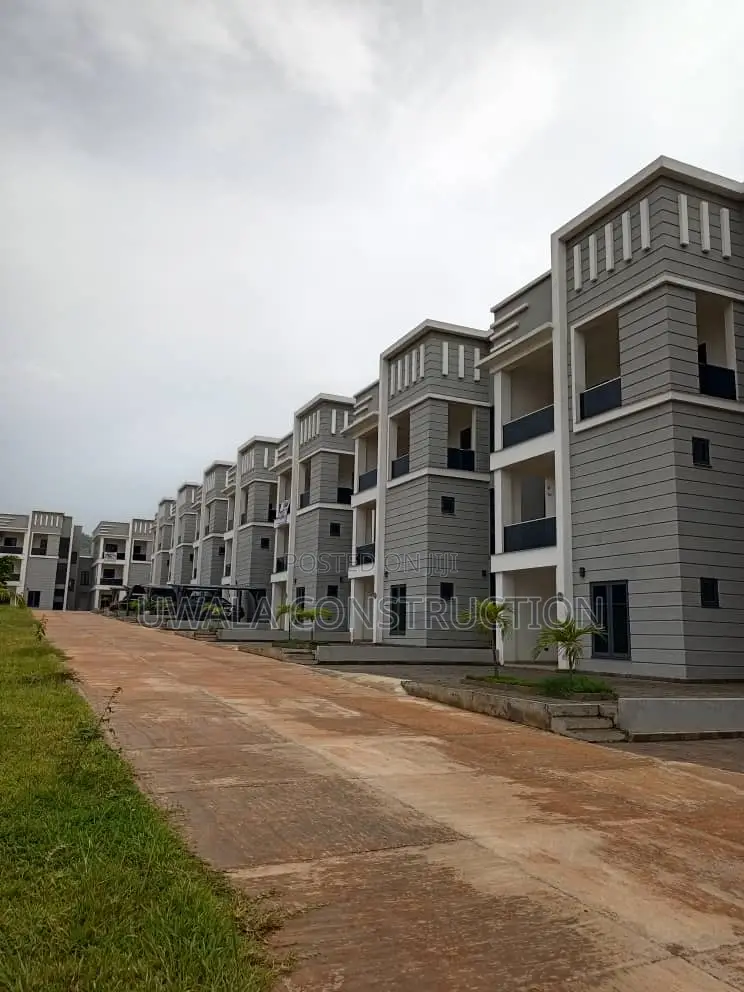 5bdrm Duplex in Kado for sale in Kado
