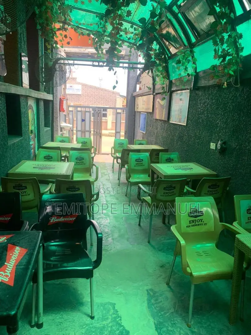 Founctioning Bar, Club and Lounge in Alakuko