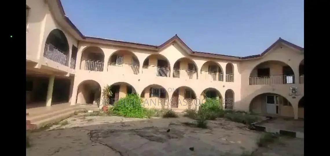 A Corner Piece School Structure Sitting on 1,190sqm C of O N570m in Iju