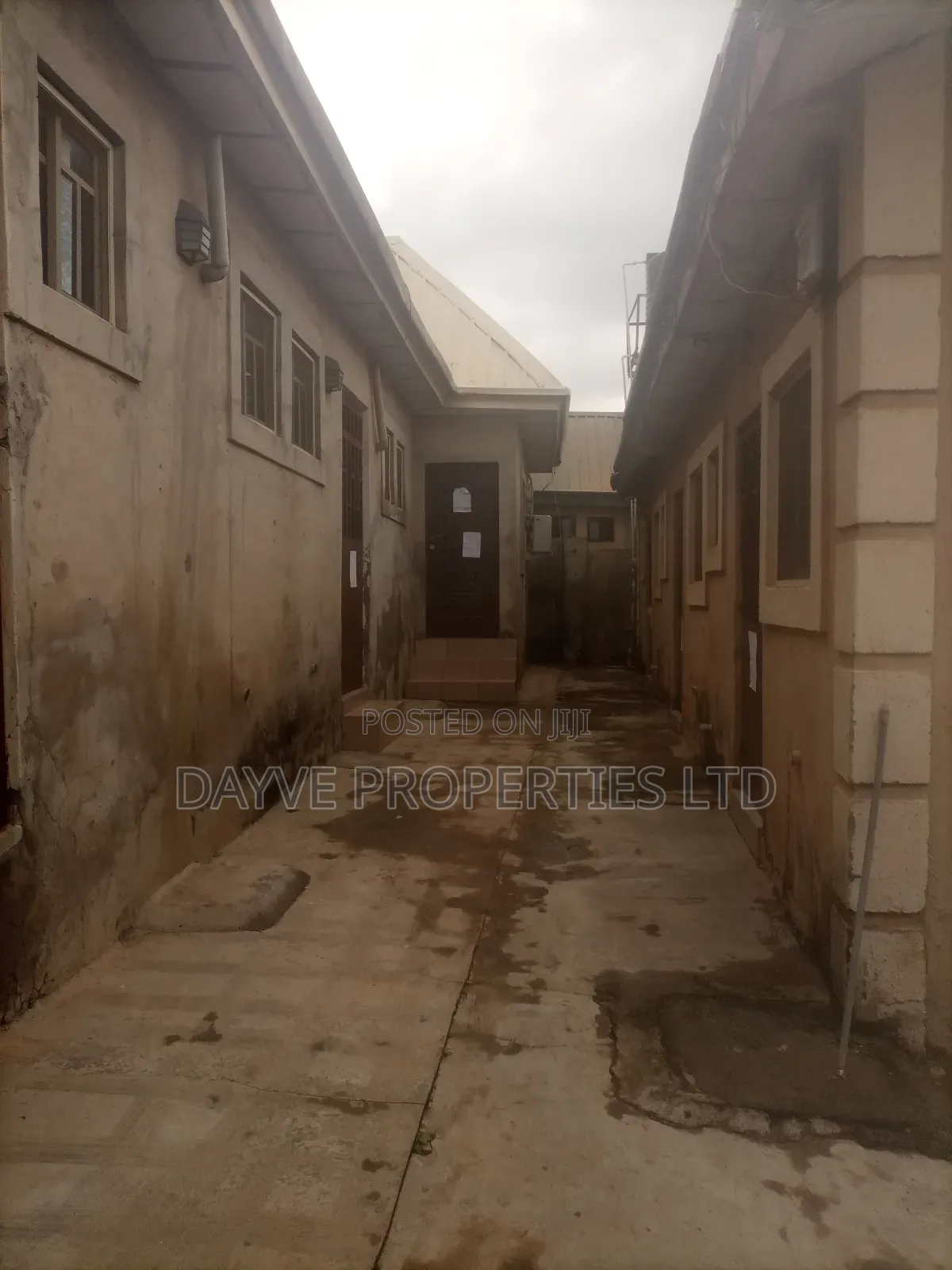 Studio Apartment in Dutse-Alhaji for sale in Dutse-Alhaji
