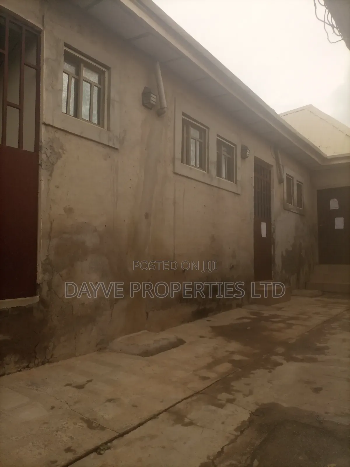 Studio Apartment in Dutse-Alhaji for sale in Dutse-Alhaji
