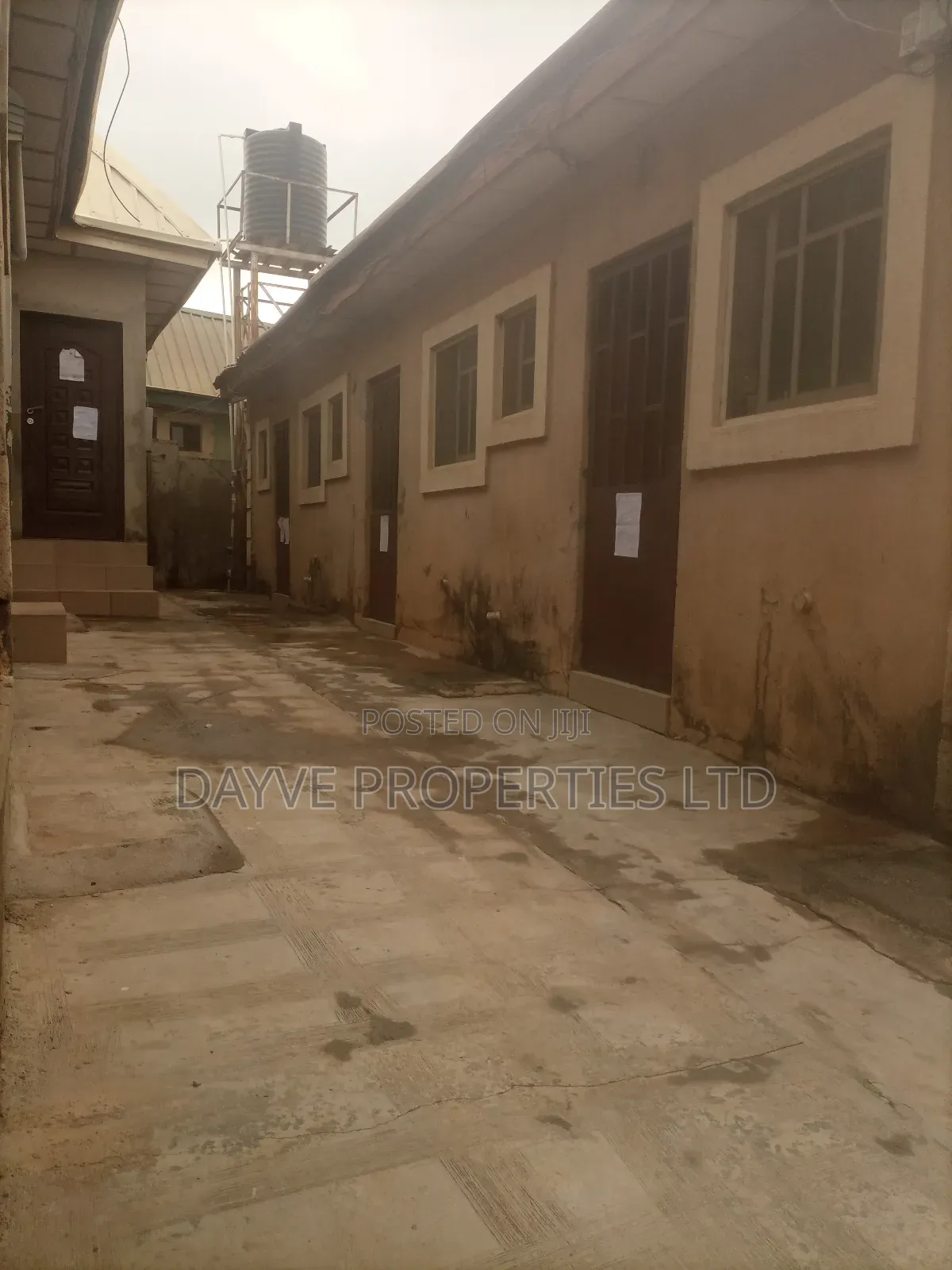 Studio Apartment in Dutse-Alhaji for sale in Dutse-Alhaji