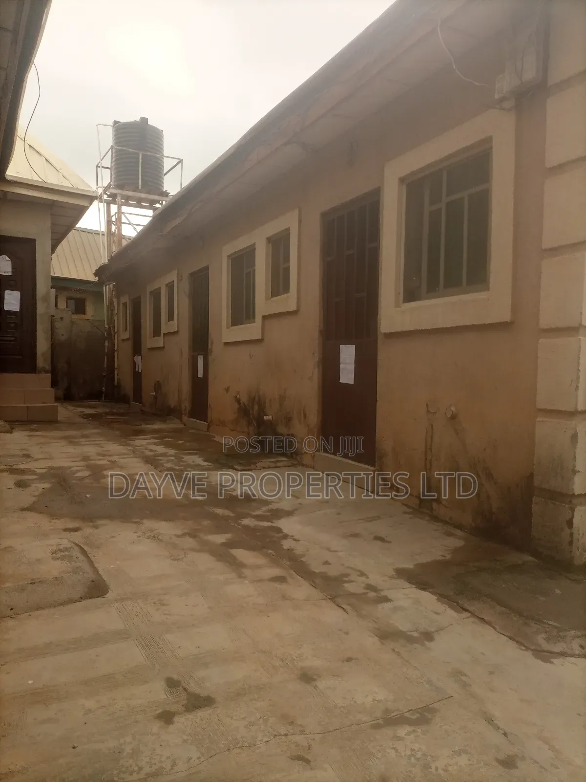Studio Apartment in Dutse-Alhaji for sale in Dutse-Alhaji