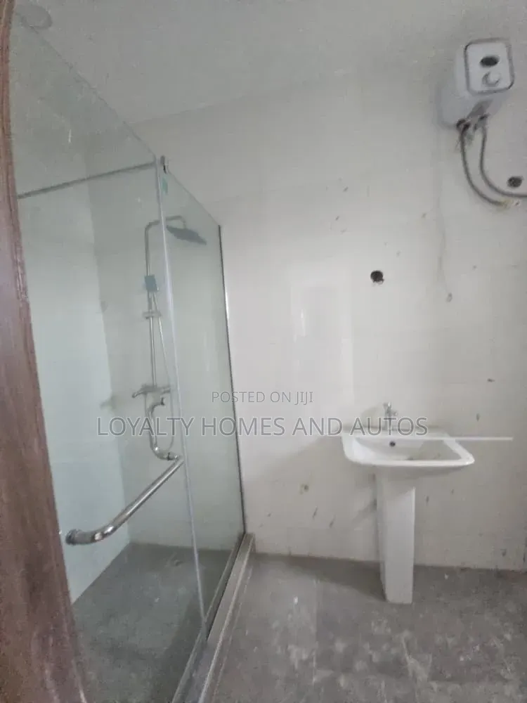 4bdrm Duplex in GRA Phase 1 for sale in GRA Phase 1