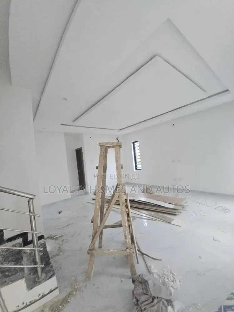 4bdrm Duplex in GRA Phase 1 for sale in GRA Phase 1