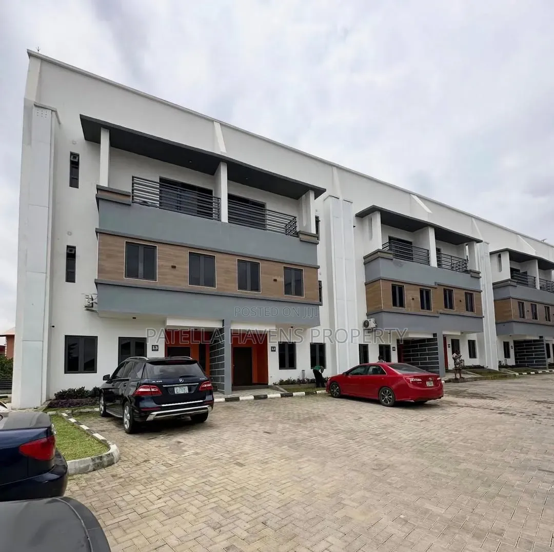 4bdrm Duplex in Wuye for sale in Wuye