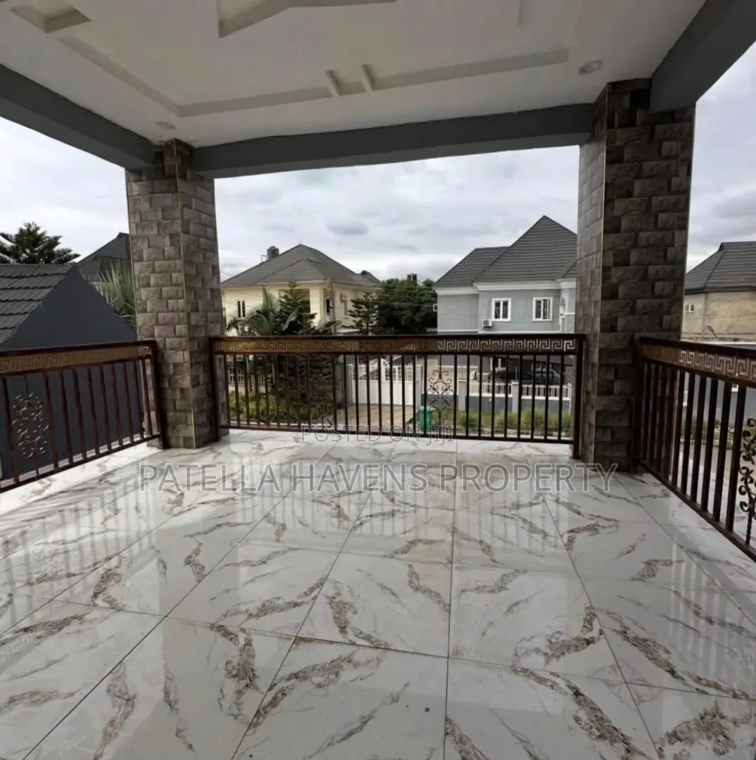 4bdrm Duplex in Apo Resettlement for sale in Apo Resettlement