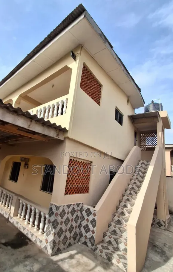 3bdrm Block of Flats in Good Location, Cement for sale in Cement