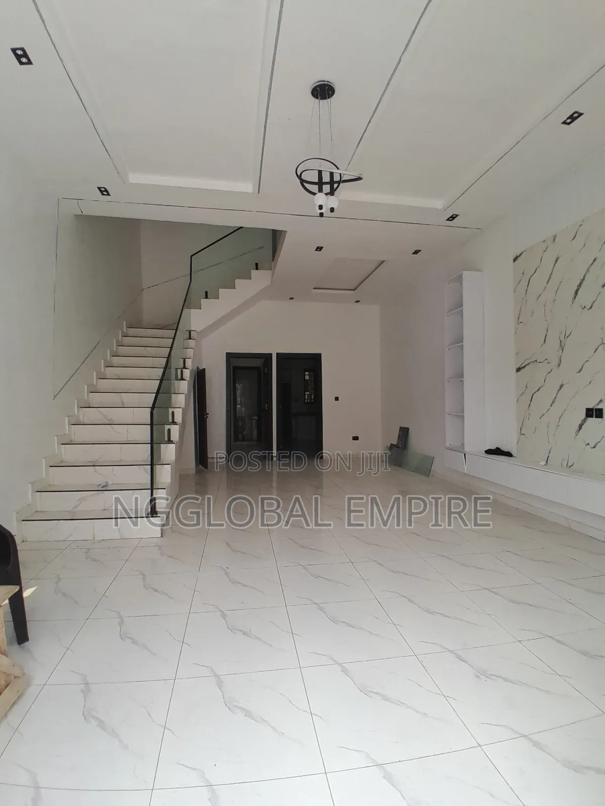 4bdrm Duplex in Ikota G. R .A for sale in Ikota