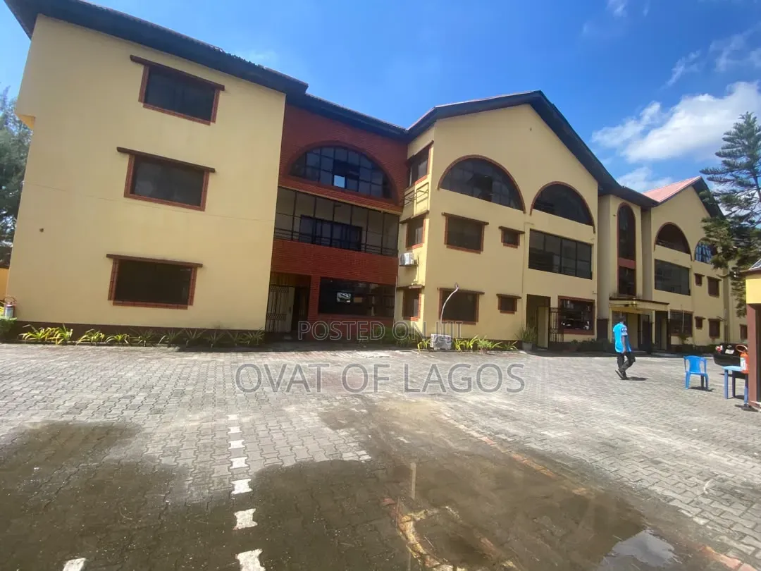 3bdrm Apartment in Lekki Phase 1 for rent in Lekki Phase 1