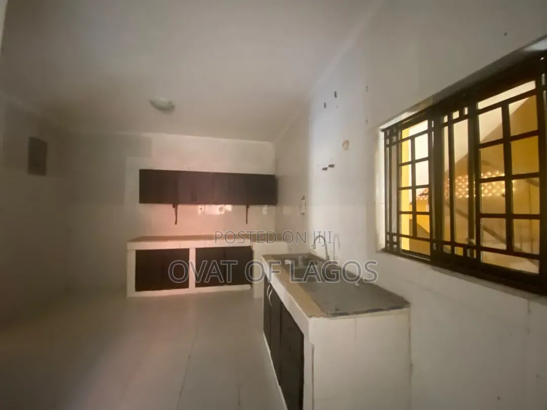 3bdrm Apartment in Lekki Phase 1 for rent in Lekki Phase 1