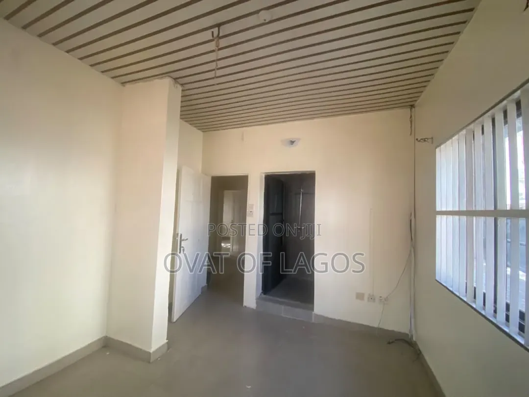3bdrm Apartment in Lekki Phase 1 for rent in Lekki Phase 1