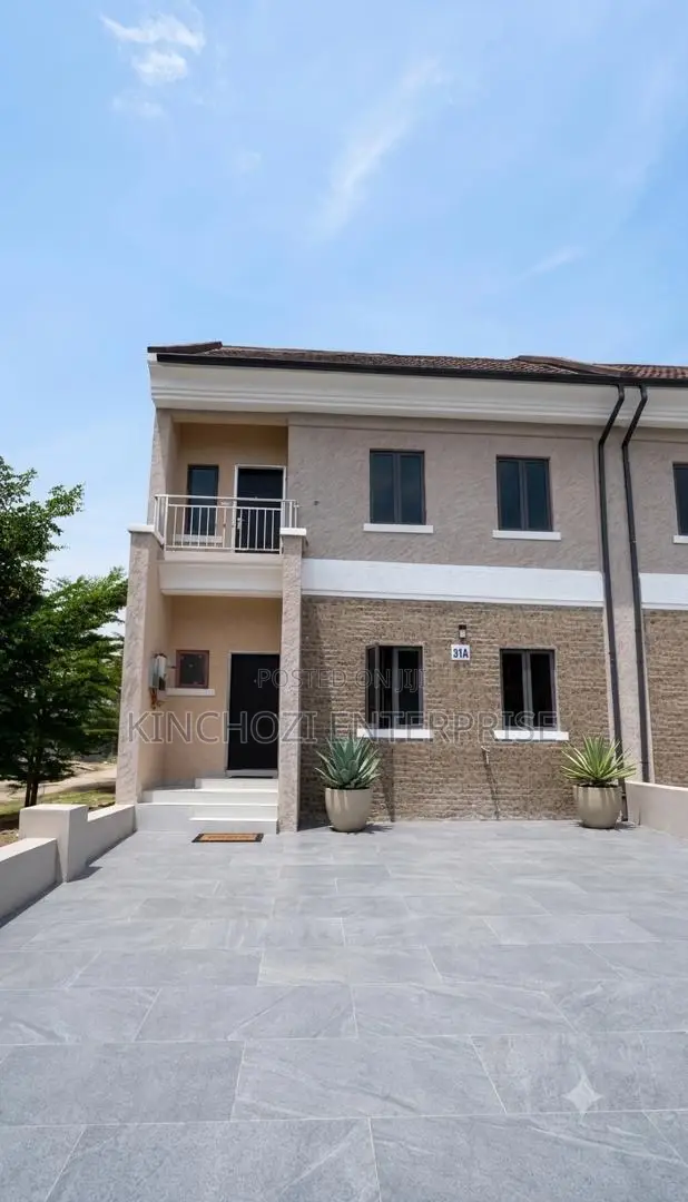 3bdrm Duplex in Rockvale Manors, Zone B for rent in Zone B