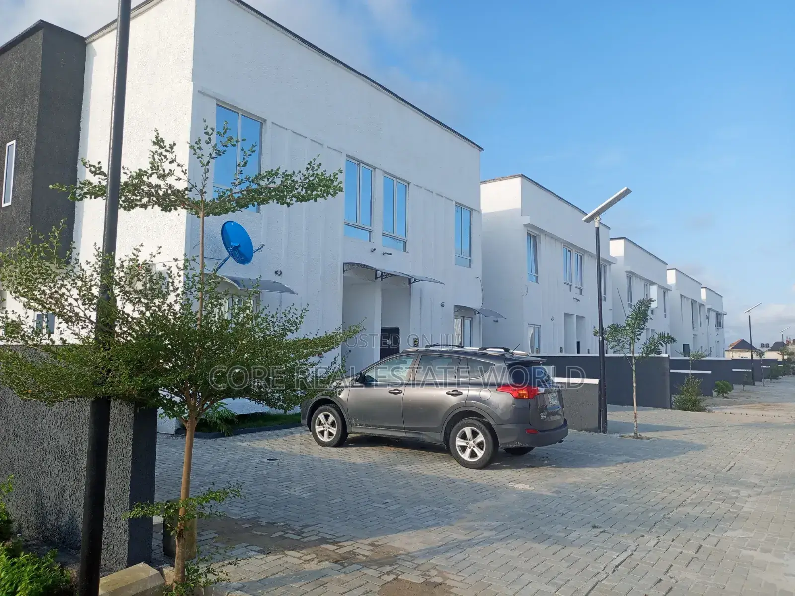 3bdrm Duplex in Eleko for sale in Eleko