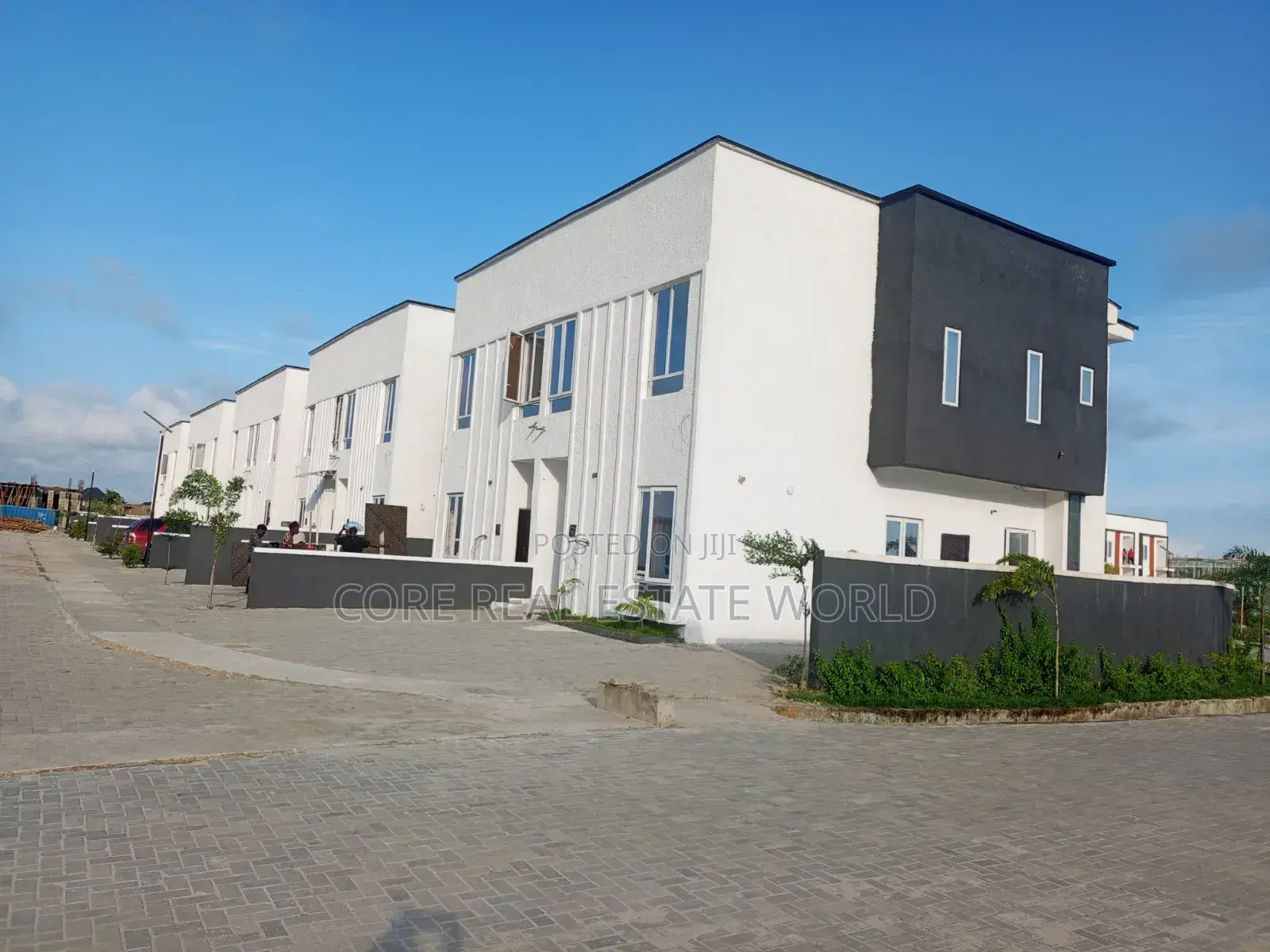 3bdrm Duplex in Eleko for sale in Eleko