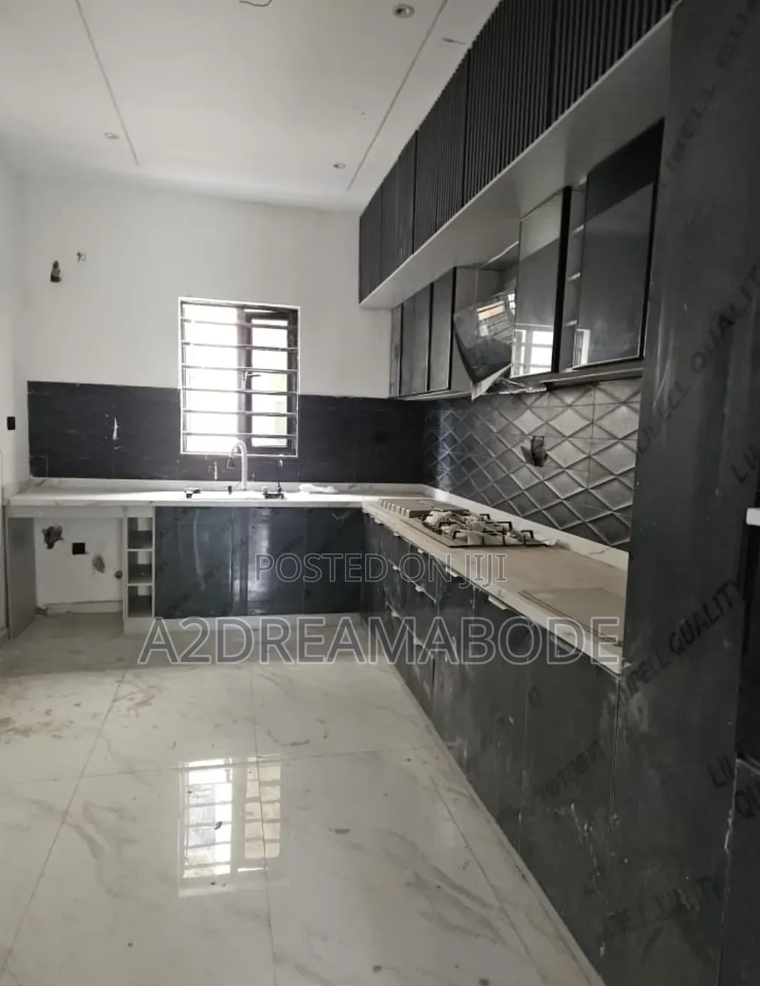3bdrm Apartment in Ikeja Gra for sale in Ikeja GRA