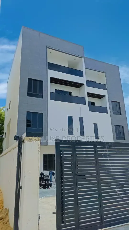 4bdrm Duplex in Rogers Court, Banana Island for sale in Banana Island
