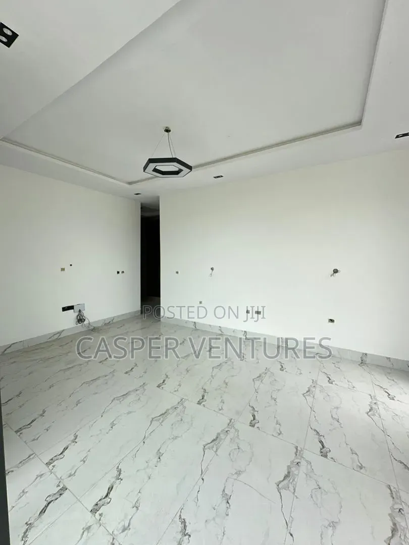 5bdrm Duplex in Osborne for sale in Osborne Foreshore Estate