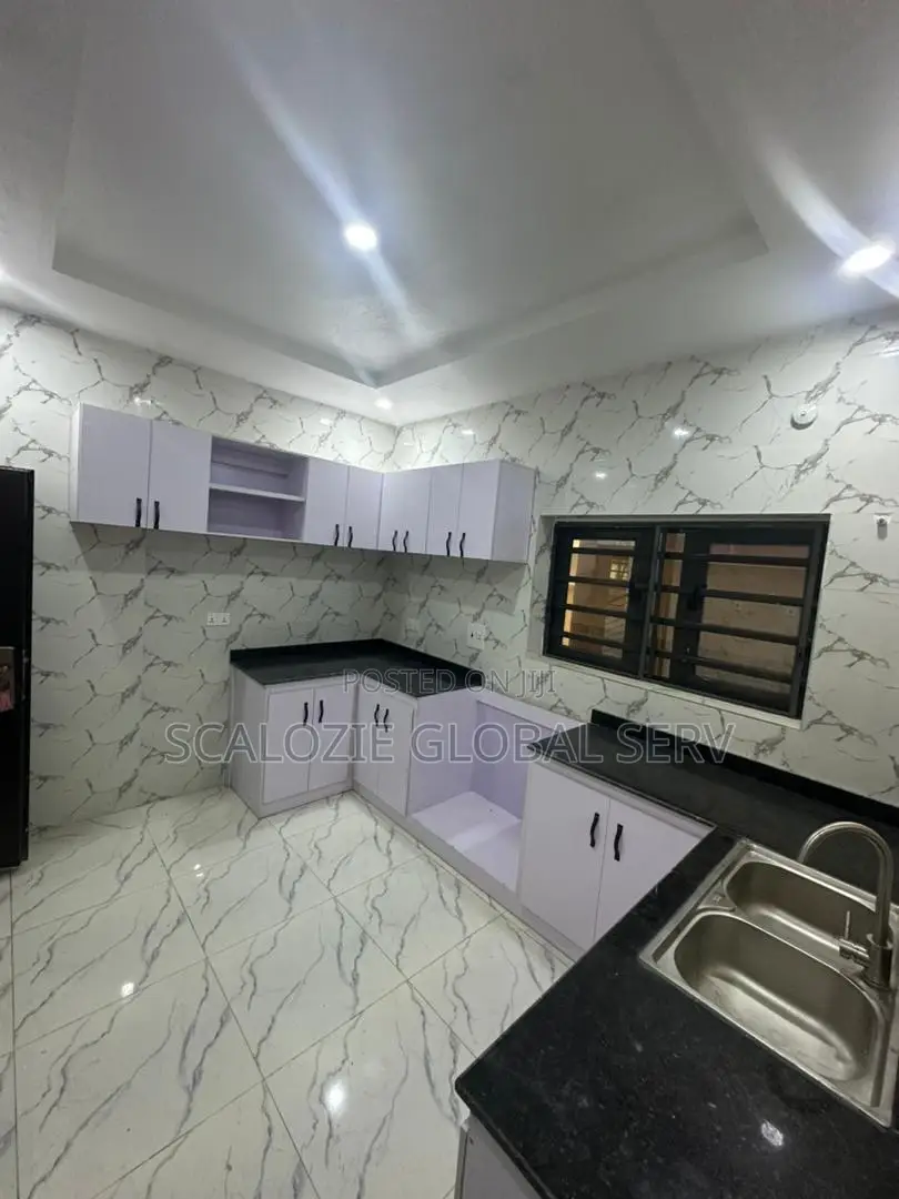4bdrm Duplex in Rumunduru Port for sale in Port-Harcourt