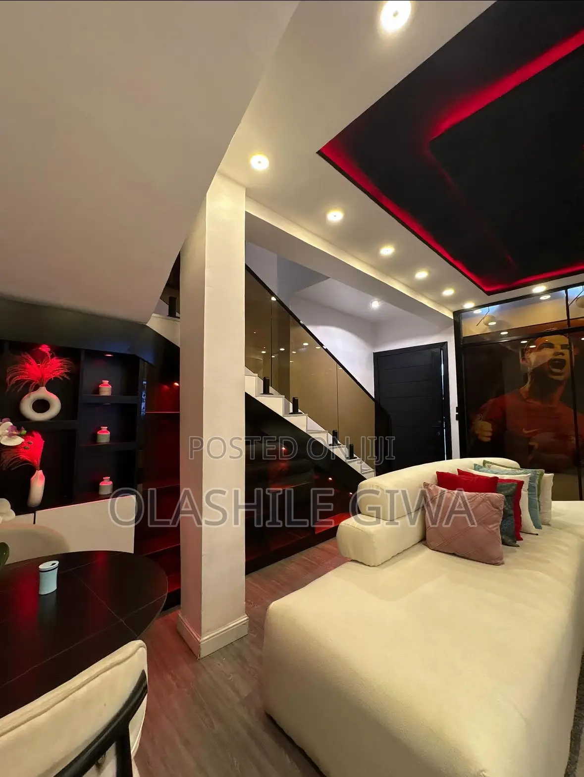 2bedroom With Redroom in Ikate