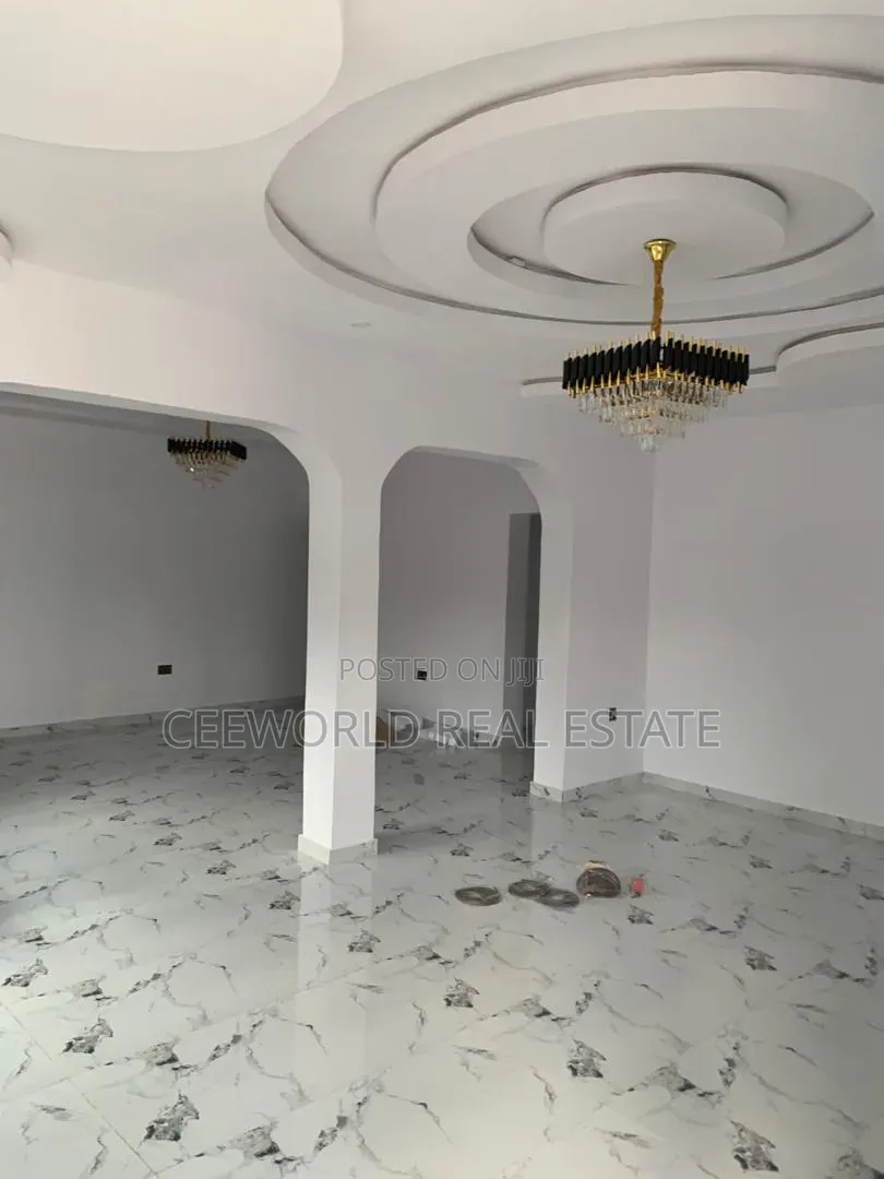 3bdrm Bungalow in Premier Estate Elebu, Akala Express for rent in Akala Express
