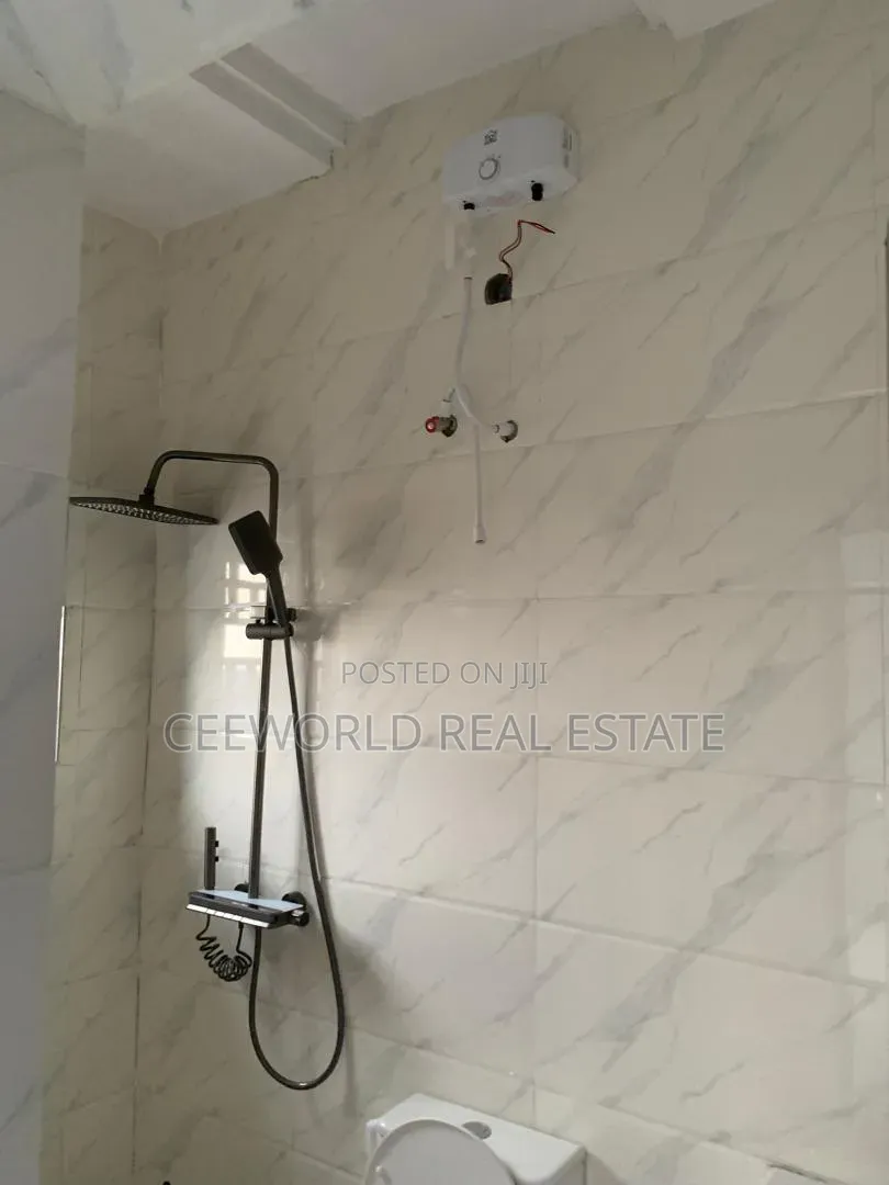 3bdrm Bungalow in Premier Estate Elebu, Akala Express for rent in Akala Express