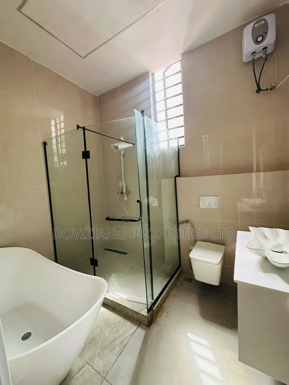 5bdrm Duplex in Ikate for sale in Ikate