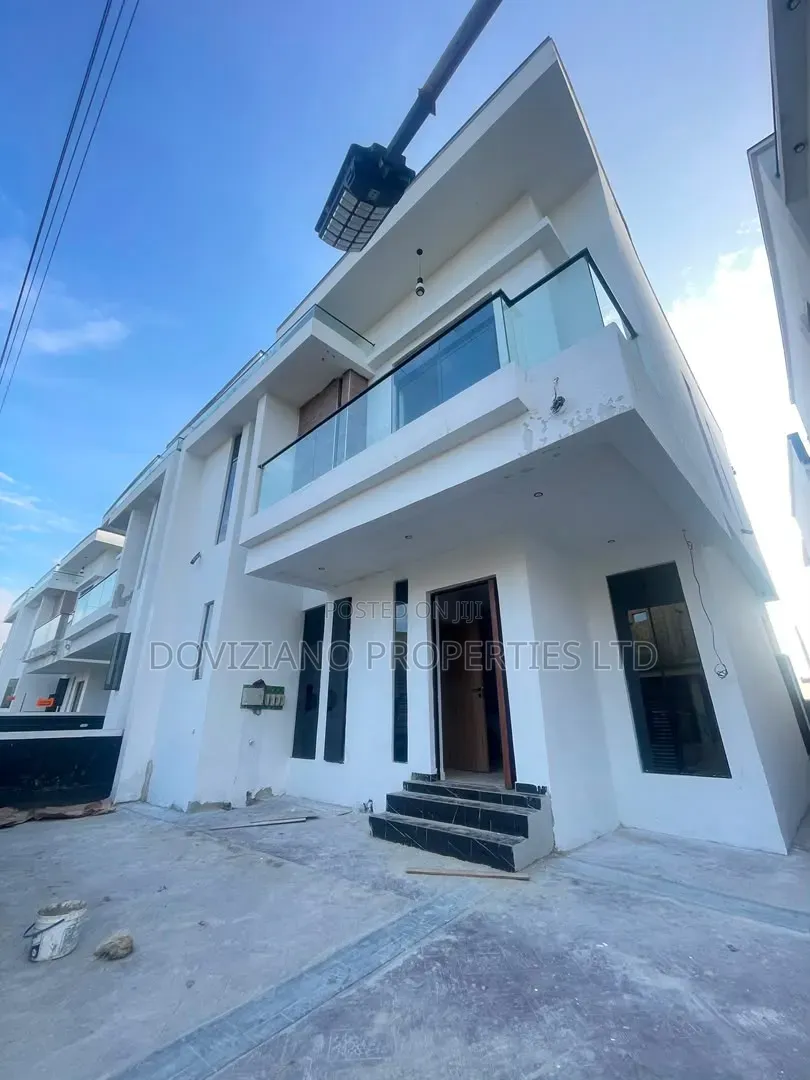 4bdrm Duplex in Off Lekki-Epe Expressway for sale in Off Lekki-Epe Expressway