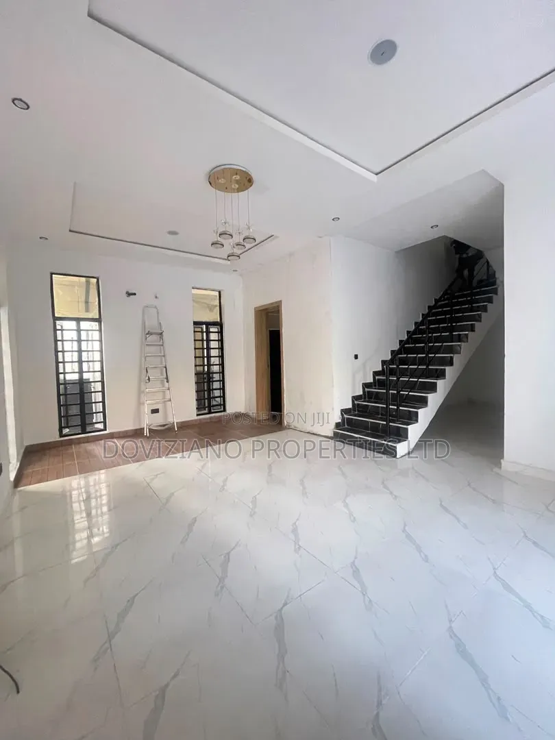 4bdrm Duplex in Off Lekki-Epe Expressway for sale in Off Lekki-Epe Expressway