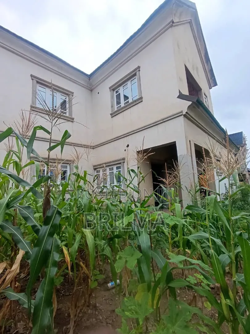 4bdrm Duplex in Sabon Lugbe for sale in Sabon Lugbe