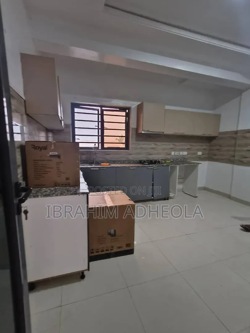 3bdrm Duplex in Ajao Estate, Anthony Village for rent in Anthony Village