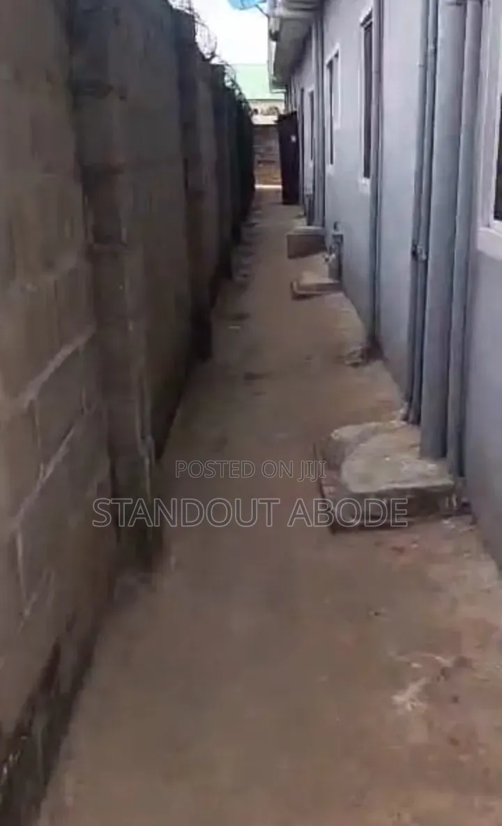 2bdrm Block of Flats in Good Location, Igando / Ikotun/Igando for sale in Igando / Ikotun/Igando