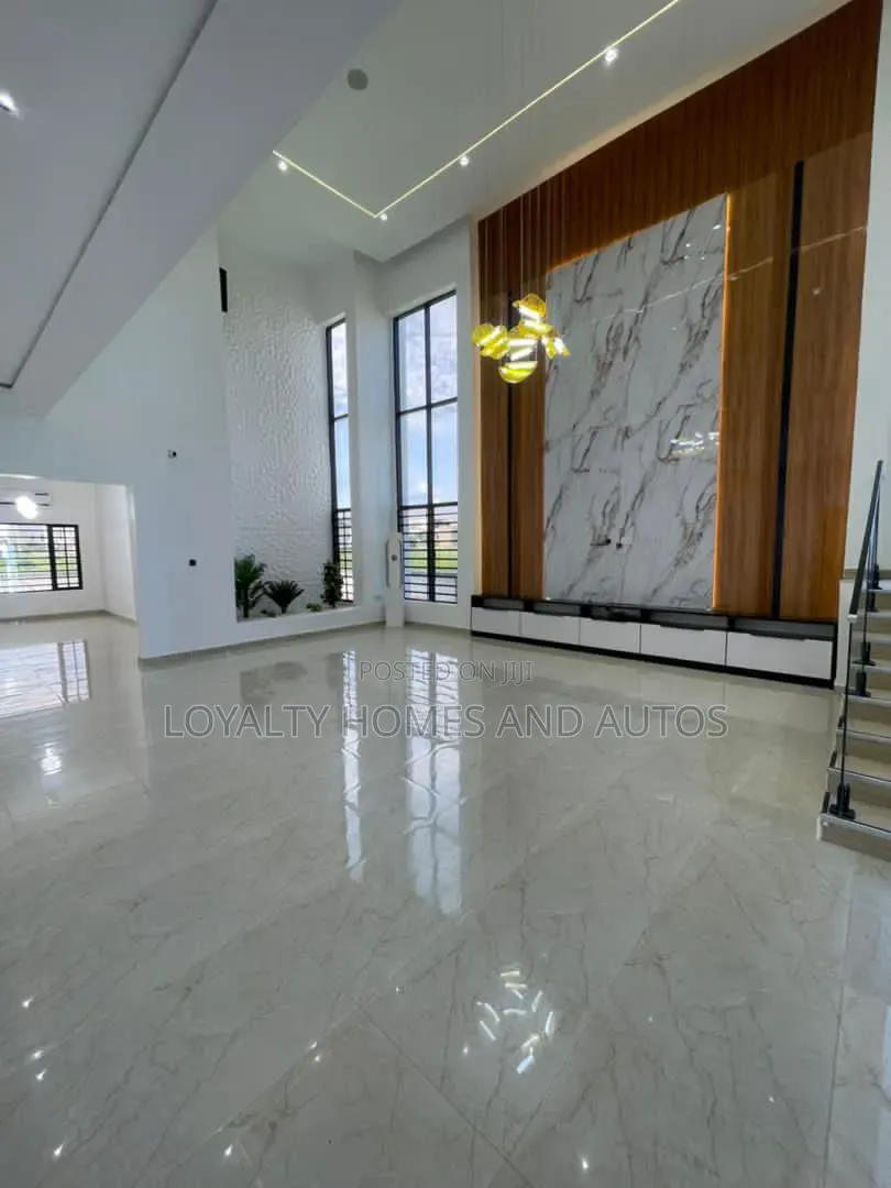 6bdrm House in VGC / Ajah for sale in VGC / Ajah