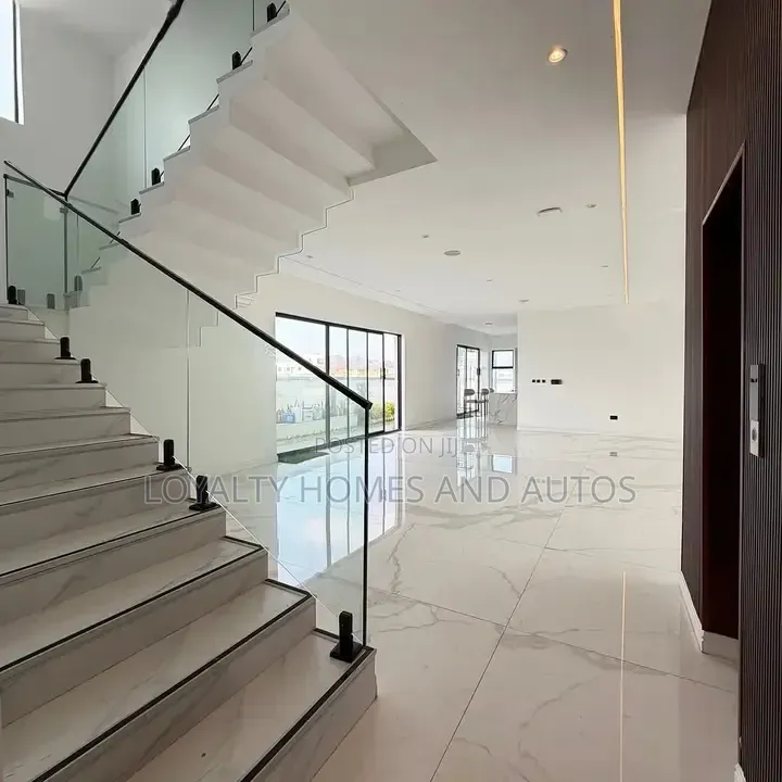 5bdrm House in VGC / Ajah for sale in VGC / Ajah