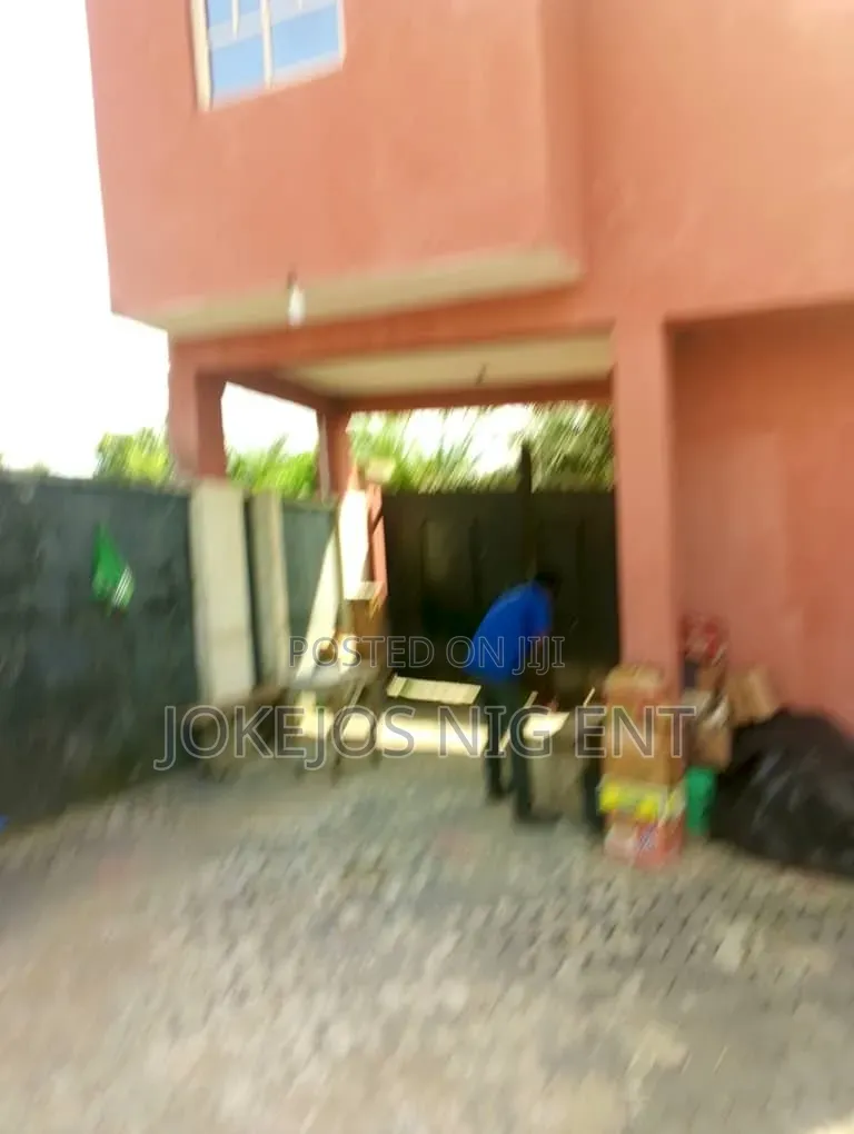 5bdrm Bungalow in Eleko Junction Ibeju for sale in Eleko