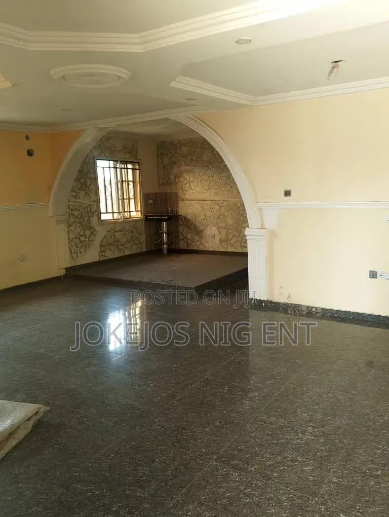 5bdrm Bungalow in Eleko Junction Ibeju for sale in Eleko
