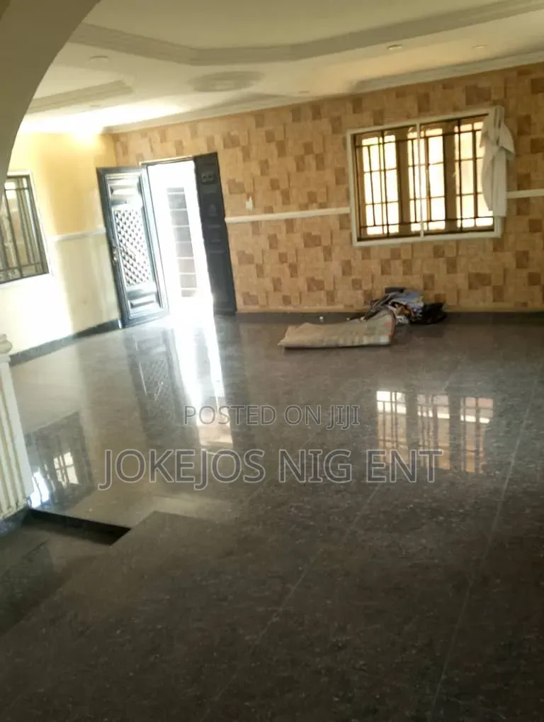 5bdrm Bungalow in Eleko Junction Ibeju for sale in Eleko