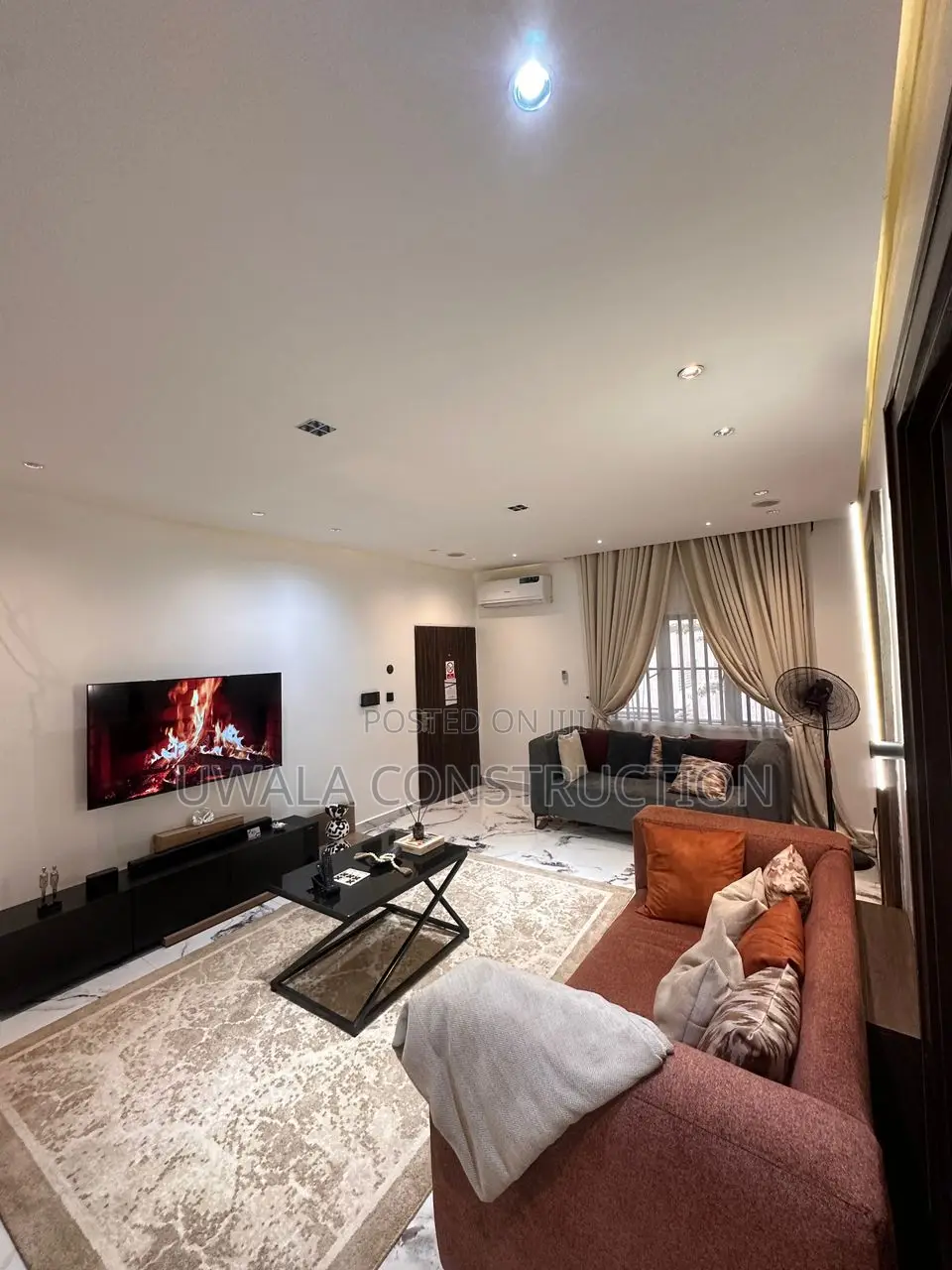 Ultra-Modern 3-Bedroom Smart Short-Let With Lounge Balcony – Wuse 2 in Wuse 2