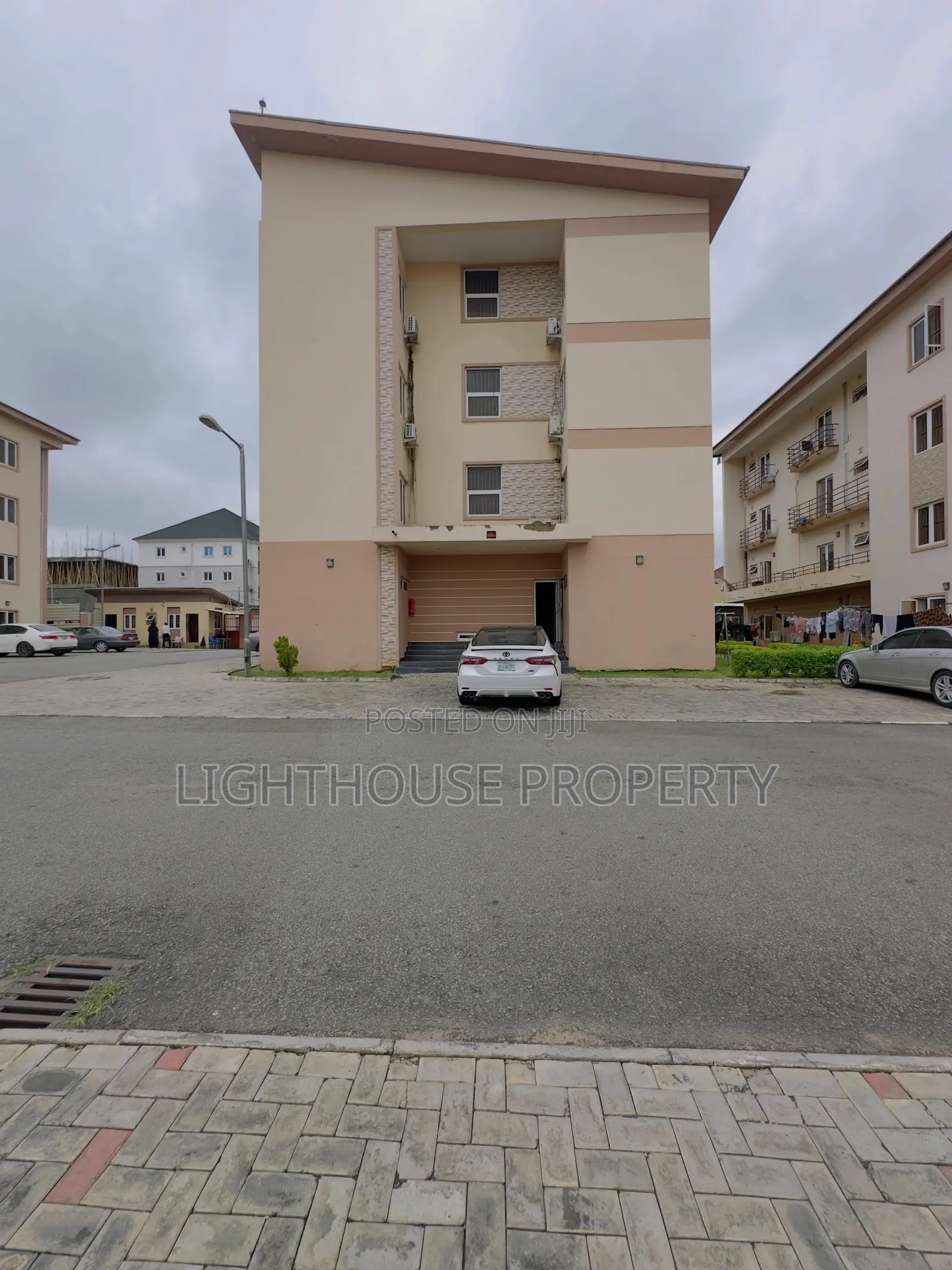 Furnished Studio Apartment in Wuye for sale in Wuye