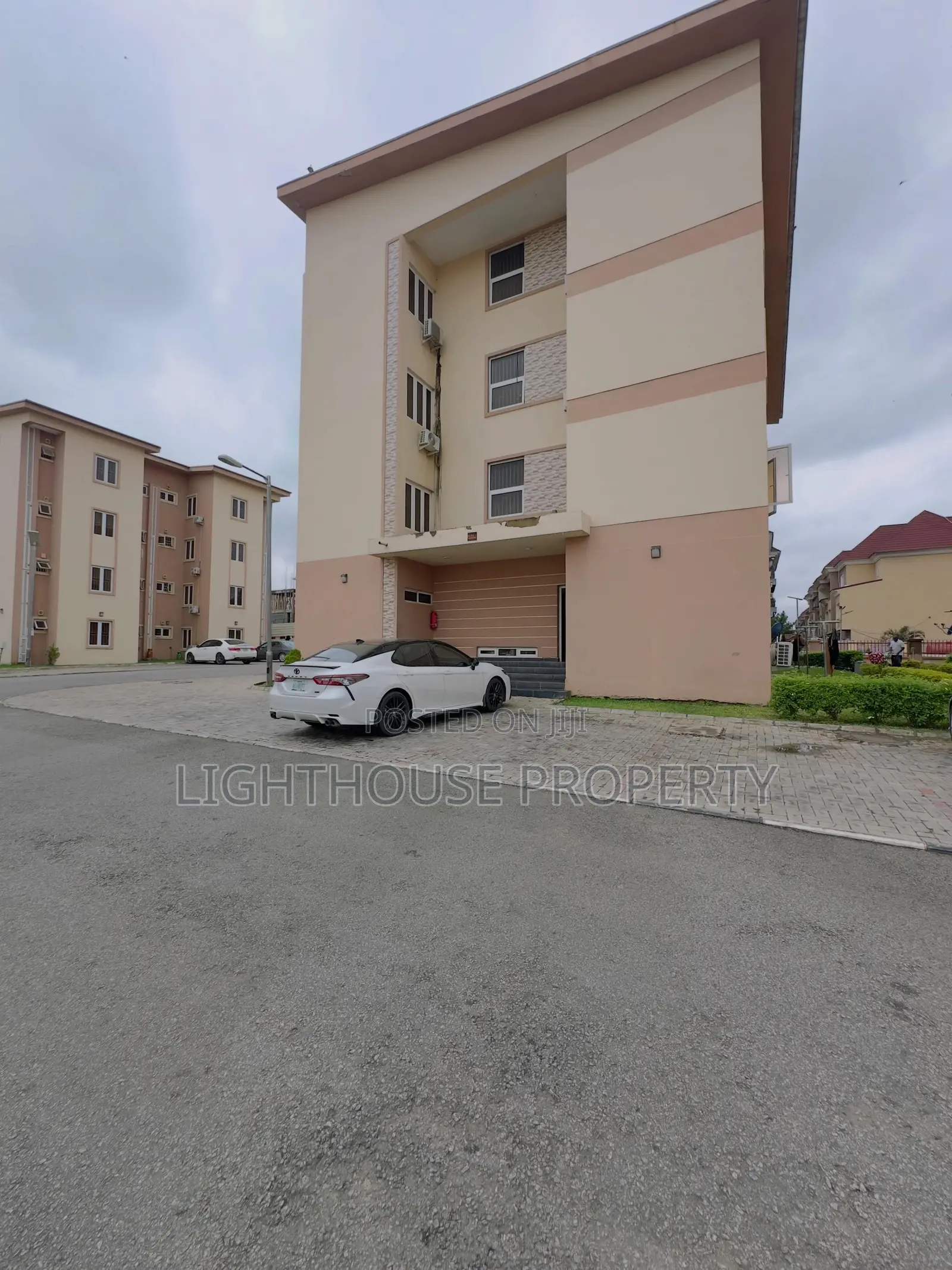 Furnished Studio Apartment in Wuye for sale in Wuye