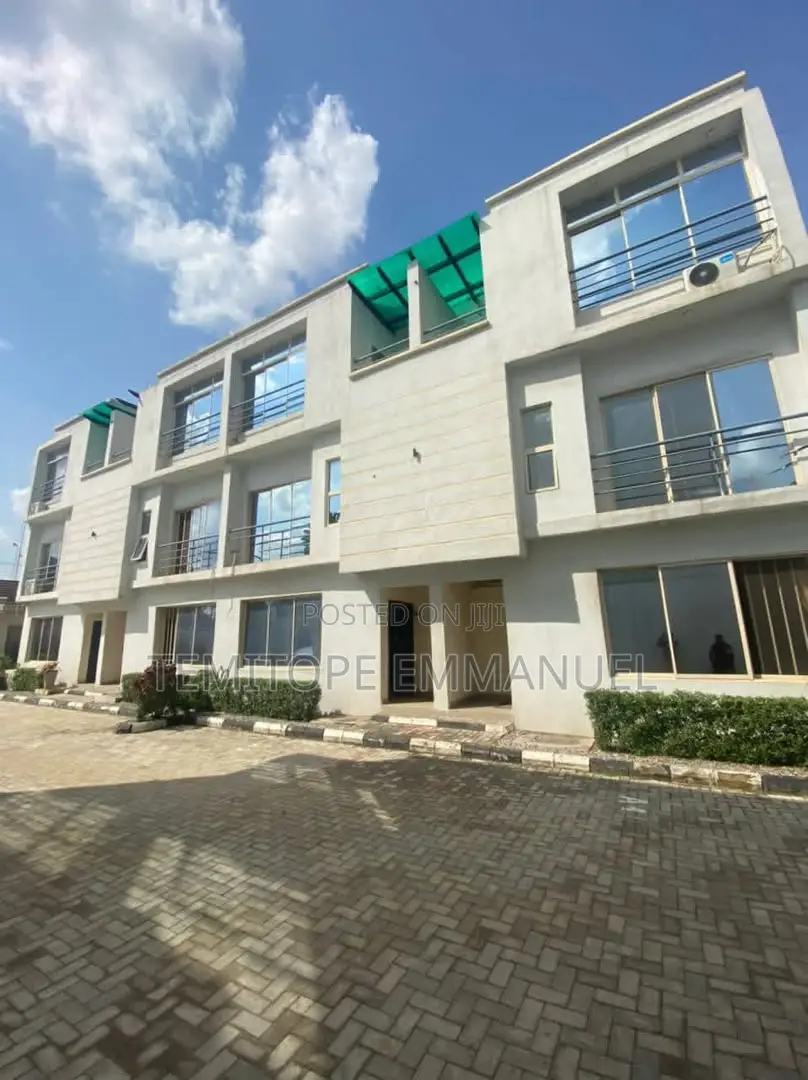 Furnished 3bdrm House in Ikeja GRA for sale in Ikeja GRA