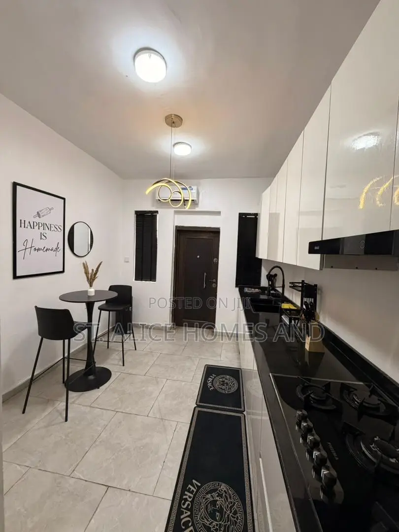 3 Bedroom With Private Cinema In Gra, Jericho, Ibadan, Oyo in Jericho
