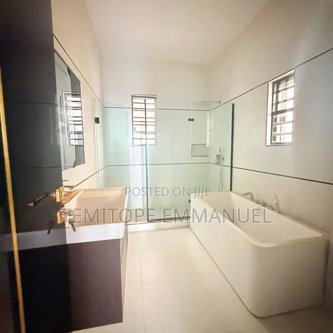 Furnished 4bdrm Duplex in Amuwo-Odofin for sale in Amuwo-Odofin