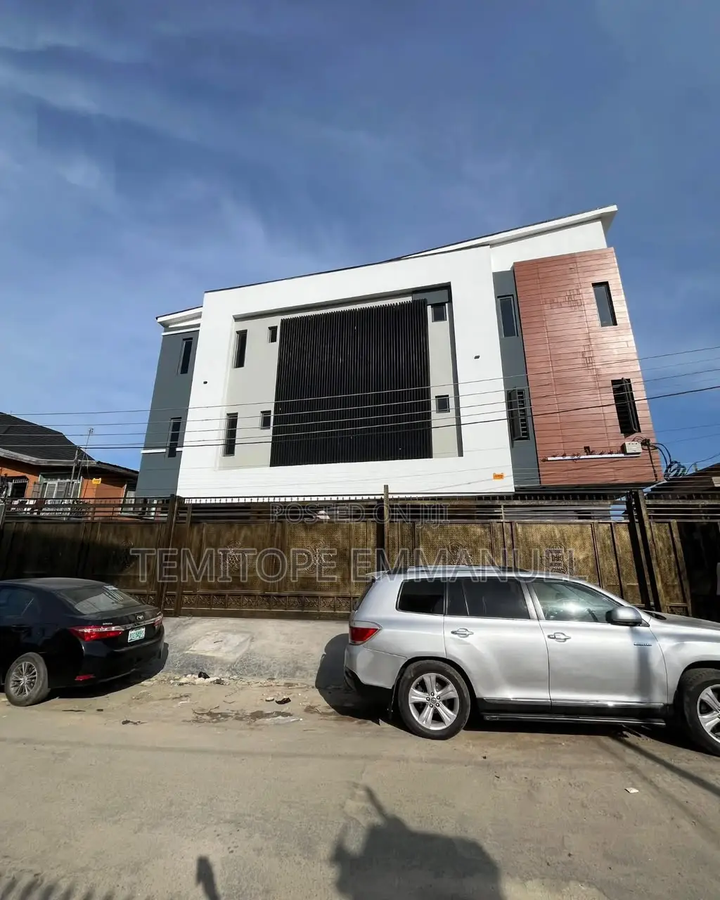 Furnished 2bdrm Apartment in Surulere for sale in Surulere